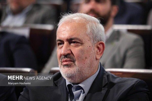 وزیر نیرو جهت بازدید از طرح‌های حوزه آب و برق وارد رباط کریم شد