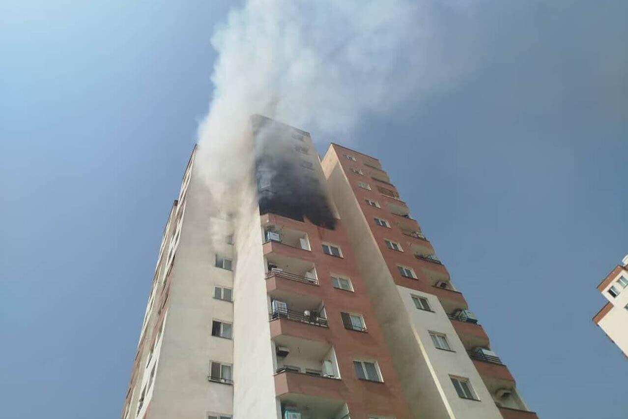 آتش‌سوزی واحد مسکونی در مسکن مهر پردیس بدون تلفات جانی مهار شد