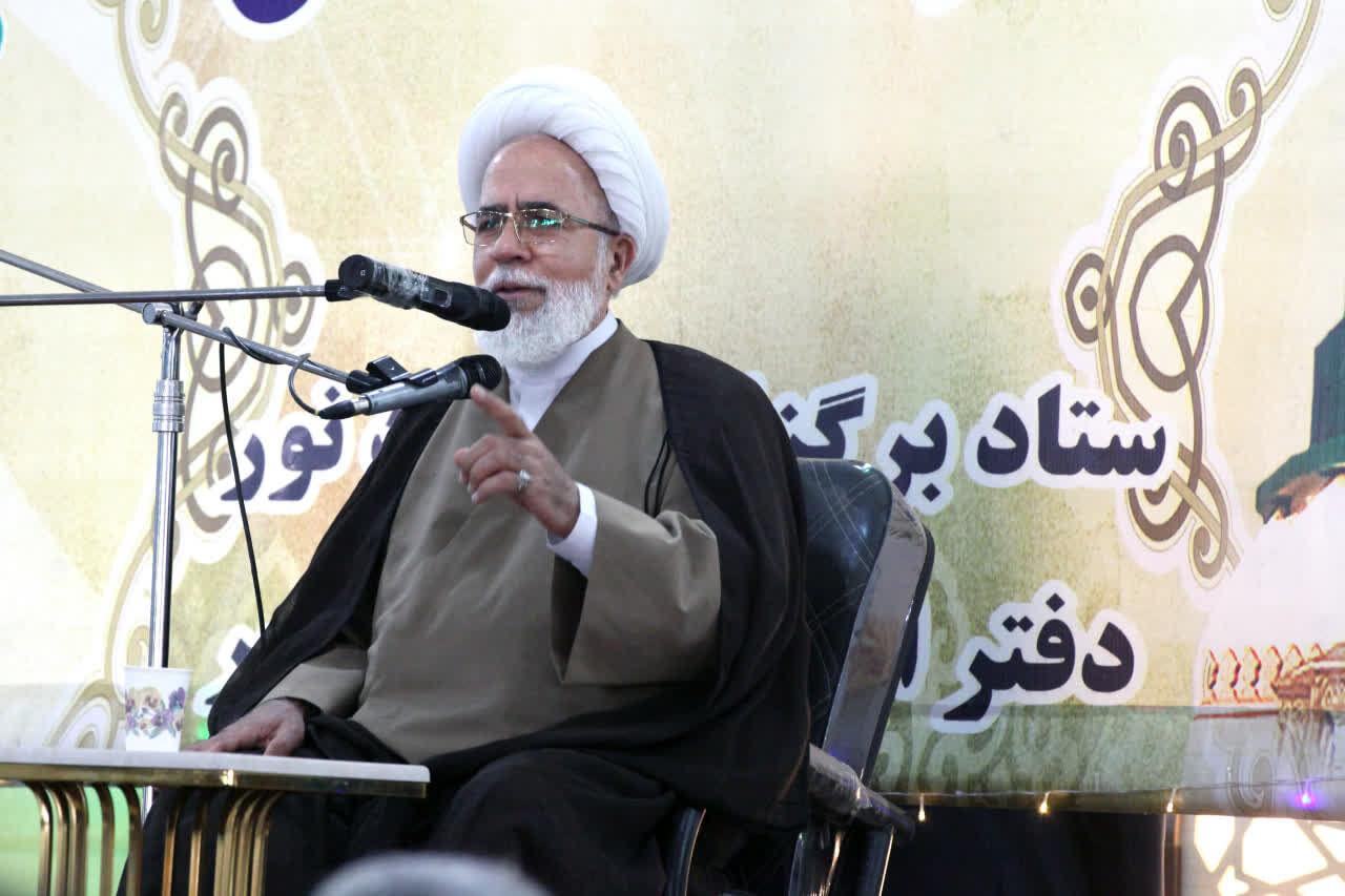 اسلام به برکت انقلاب اسلامی به قدرتی بزرگ در جهان تبدیل شده است