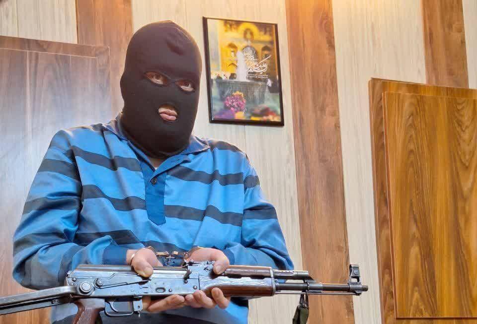 دستگیری سرشبکه باند سارقان مسلح طلاجات منزل در فرودگاه اهواز  