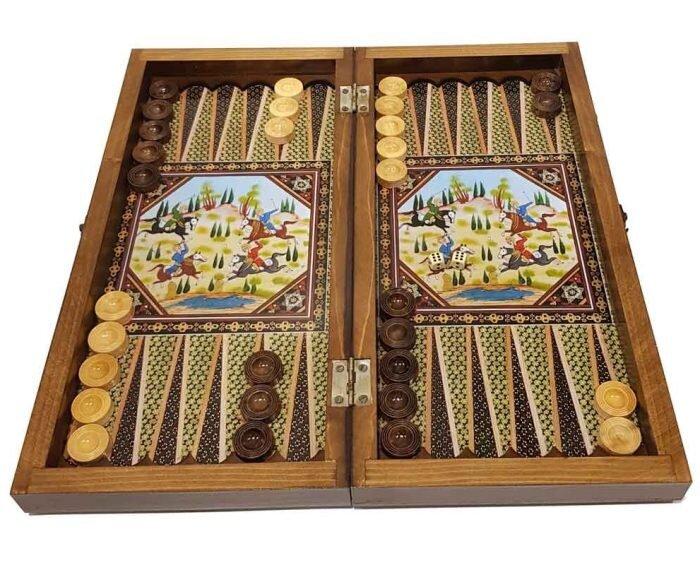 مدیرکل بازاریابی صنایع دستی: ممنوعیت صادرات تخته‌نرد ایرانی لغو می‌شود