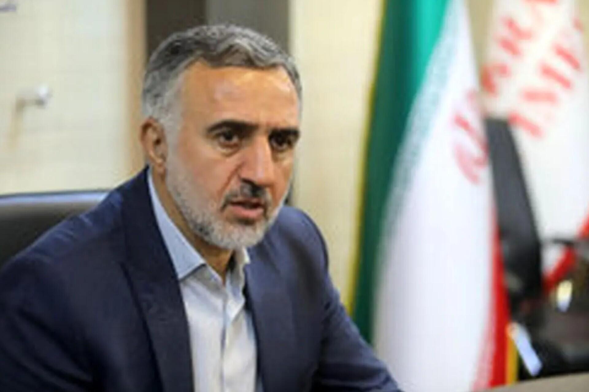 سراج، نماینده مجلس: شاید بانوان موتورسوار به دلیل مشکلات پوشش و نبودن ایمنی، دچار حوادث شوند و ما شاهد جمع‌آوری جنازه خانم‌ها در جاده‌ها باشیم/ خانمی که پشت موتور می‌نشیند، نمی‌تواند پوشش مناسب را حفظ کند، زیرا دو دست آن‌ها درگیر هدایت وسیله نقلیه است و در معرض باد قرار دارند