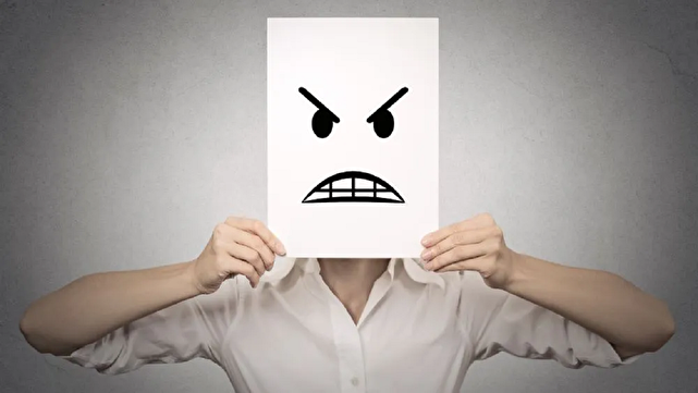 من خشمگینم؛ بروز دهم یا سرکوب کنم؟