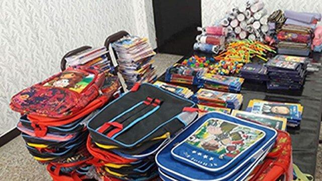اهدای ۶۰ بسته لوازم التحریر به دانش آموزان هریسی + عکس
